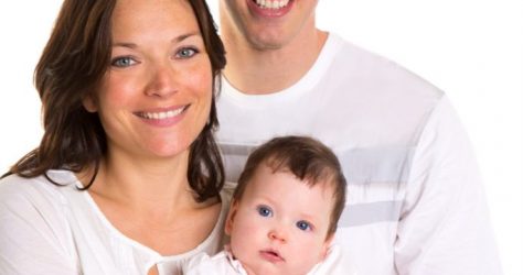 7855728_baby-girl-mother-and-father-family-happy-on-white